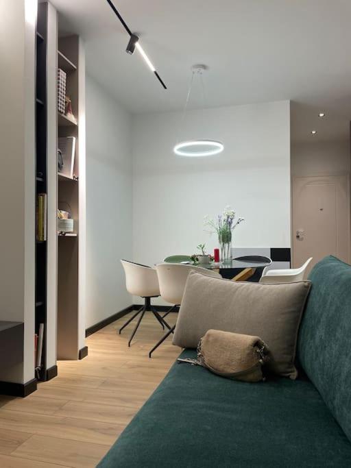 Angry Architects Apartment01 Tiranë Ngoại thất bức ảnh