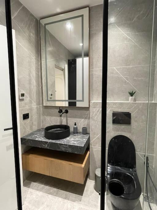 Angry Architects Apartment01 Tiranë Ngoại thất bức ảnh